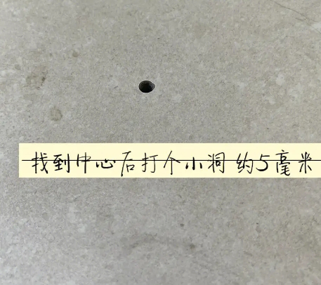 回民瓷砖空鼓维修公司专业解答在瓷砖铺贴过程中，如果砂料搅拌不均匀，将会带来以下问题